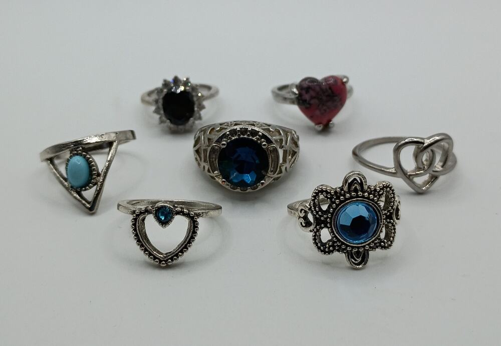 7-Piece Fashion Ring Lot – Various Sizes